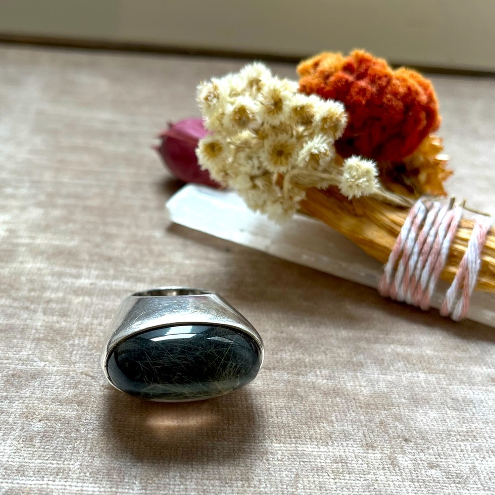 PIANEGONDA Sterling Silver Black Cabochon Rutilated Quartz Cocktail Ring Size 7